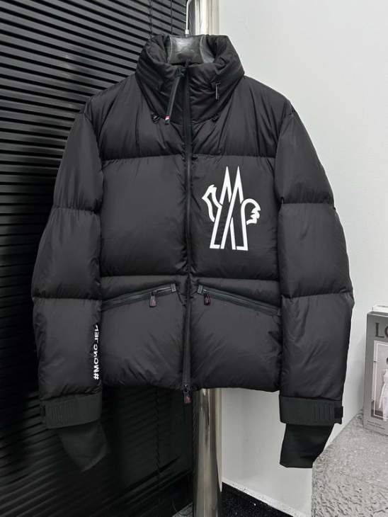Picture of Moncler Down Jackets _SKUMonclersz1-5xetr3236742